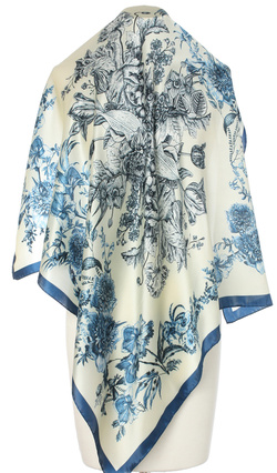 Ekskluzywna apaszka z jedwabiu chusta włoska Marina D'Este 90x90 Italian Silk niebieska kremowa