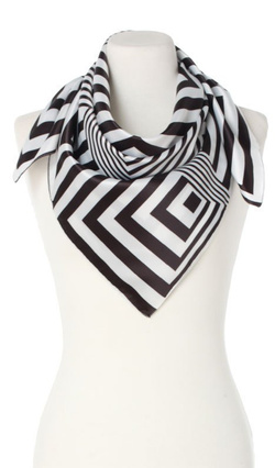 biało czarna Chusta geometryczna Apaszka damska Włoska 90x90 elegancka