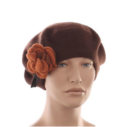 Beret Włoski Antenka Laura Verdiani 100% Wełna Kwiat brąz