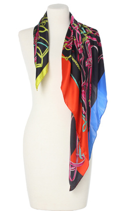 elegancka jedwabna Apaszka Chusta Włoska Laura Biagiotti ekskluzywna Italian Silk czarna