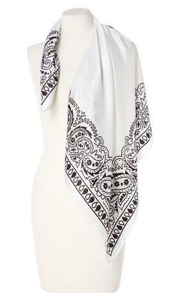 biała Chusta Bandana Apaszka damska Włoska 90x90 rebel Paisley