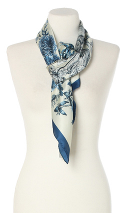 Ekskluzywna apaszka z jedwabiu chusta włoska Marina D'Este 90x90 Italian Silk niebieska kremowa