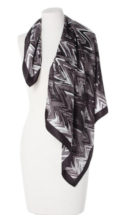 Modna Damska Chusta Apaszka Zygzaki 90x90cm czarna czarno szara