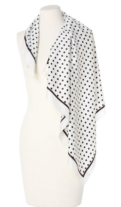 biała Chusta Apaszka w czarne groszki Włoska 90x90cm elegancka